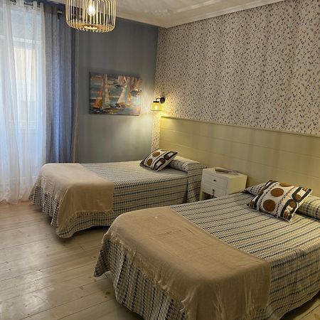 Hostal Boutique Puerta Del Sol Torrelavega Luaran gambar