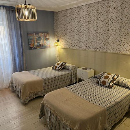 Hostal Boutique Puerta Del Sol Torrelavega Luaran gambar