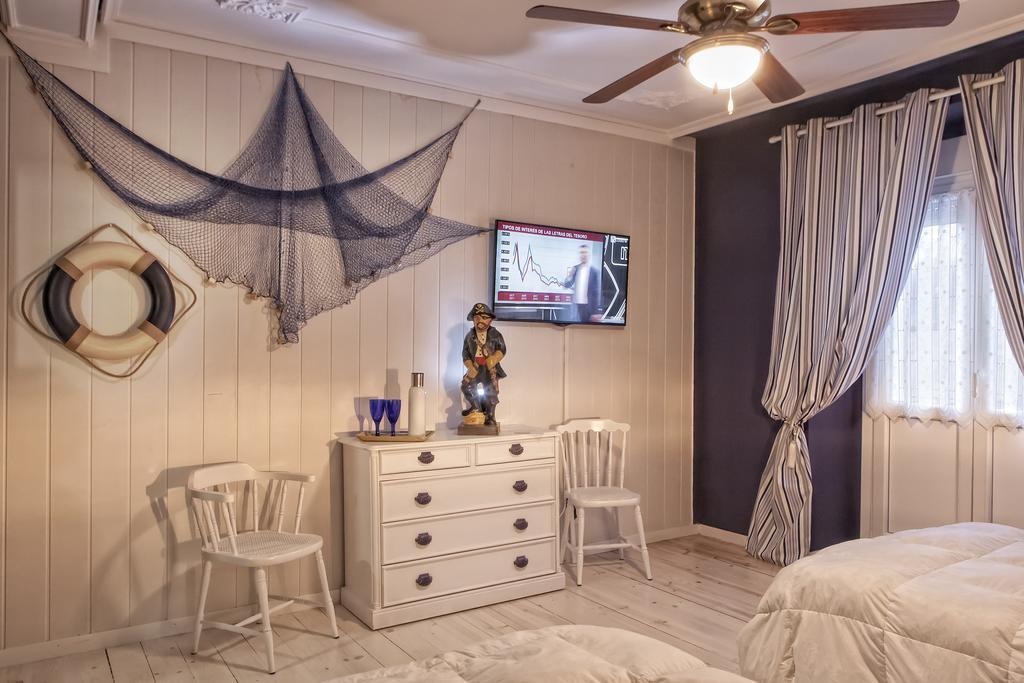 Hostal Boutique Puerta Del Sol Torrelavega Bilik gambar