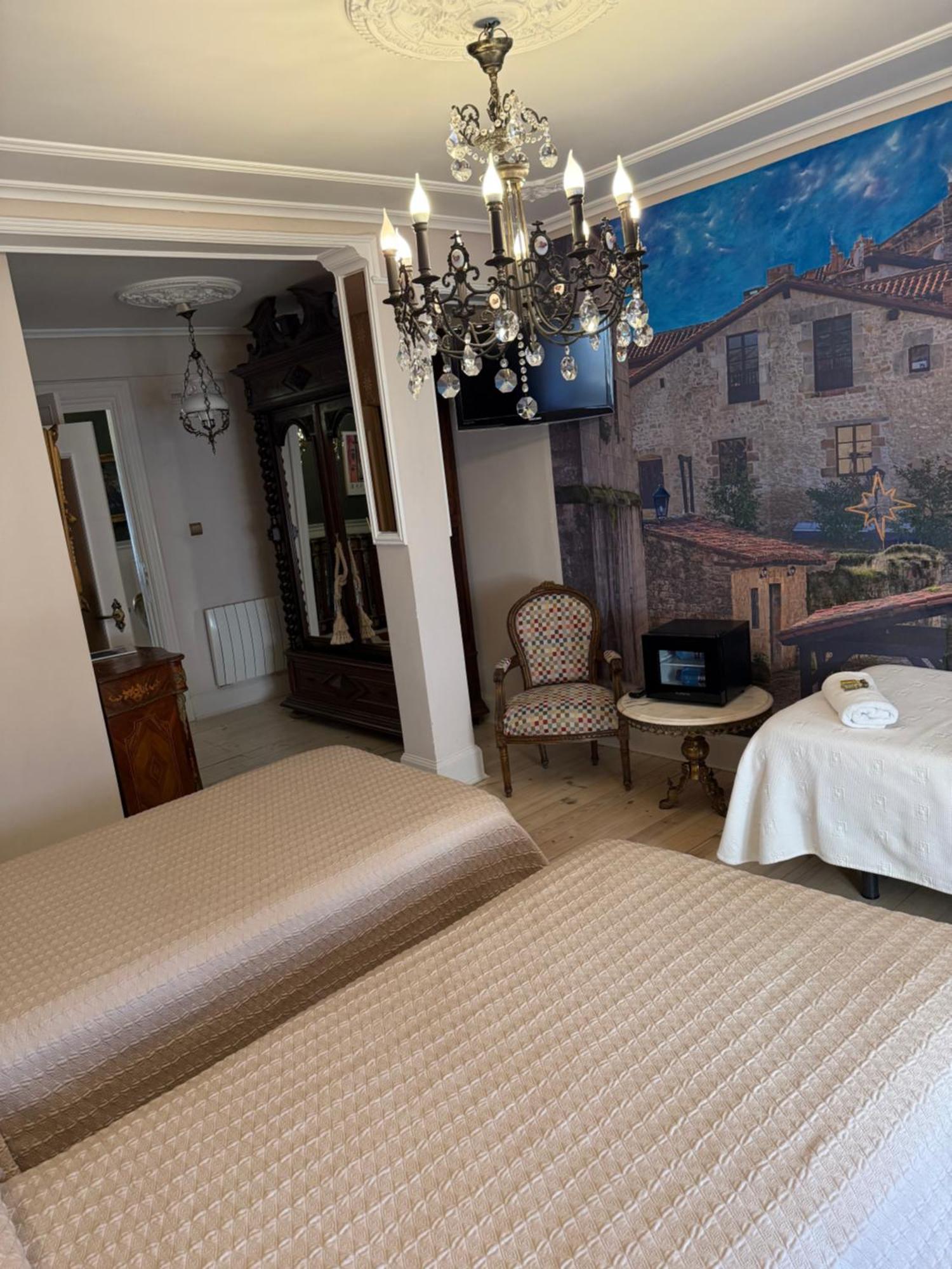 Hostal Boutique Puerta Del Sol Torrelavega Luaran gambar