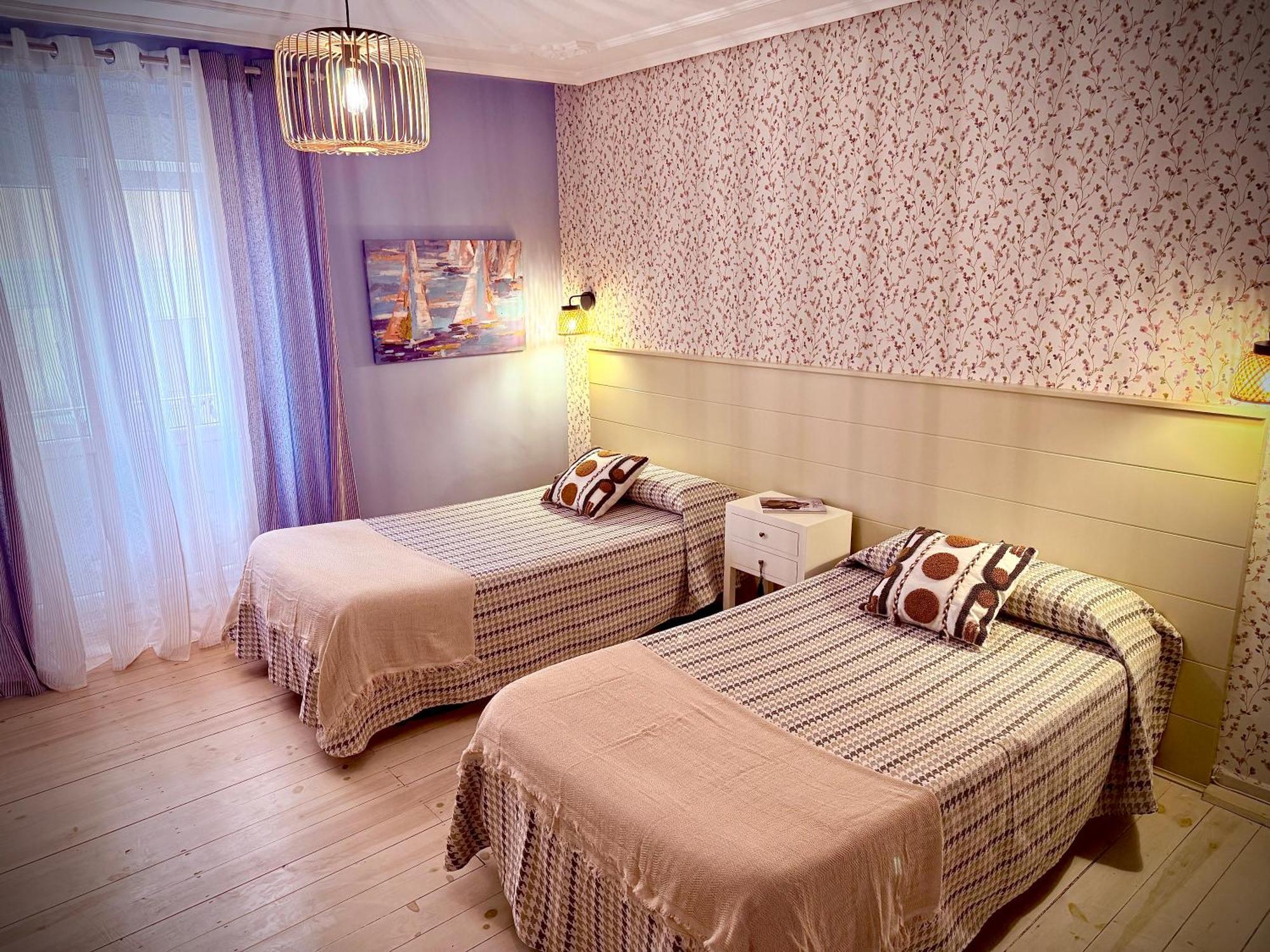 Hostal Boutique Puerta Del Sol Torrelavega Luaran gambar