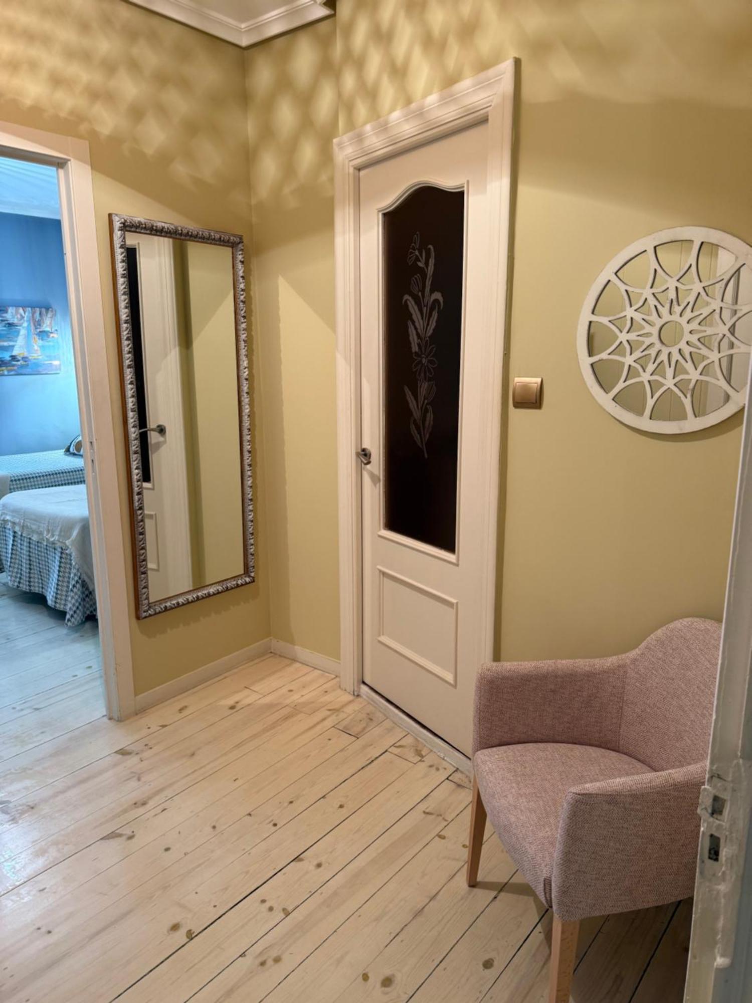 Hostal Boutique Puerta Del Sol Torrelavega Luaran gambar